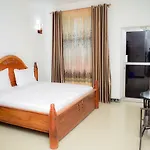 Camilla Airport Hotel