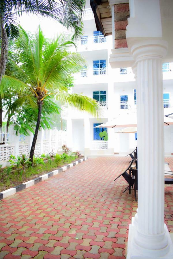Hotel Camilla Airport